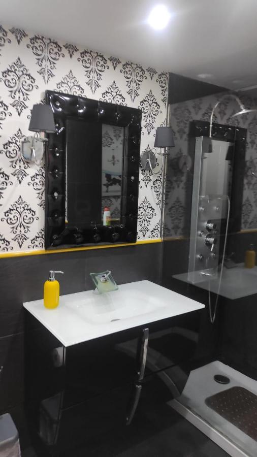 Luxury Apartment Аринага Экстерьер фото